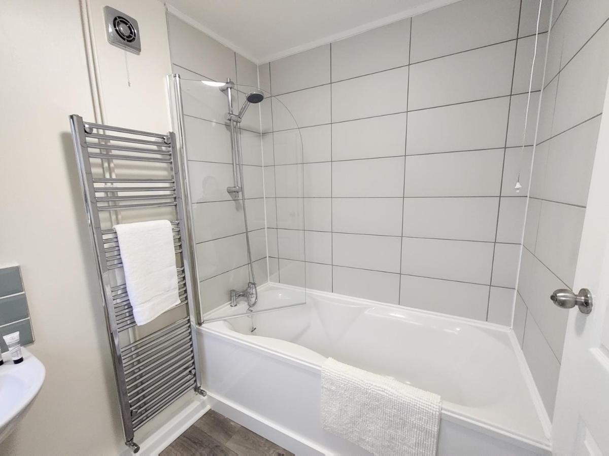 דירות דונקסטר 3Br-St Johns Hse-Free Parking-Workers-Kitchen-Wifi-Dog Friendly מראה חיצוני תמונה