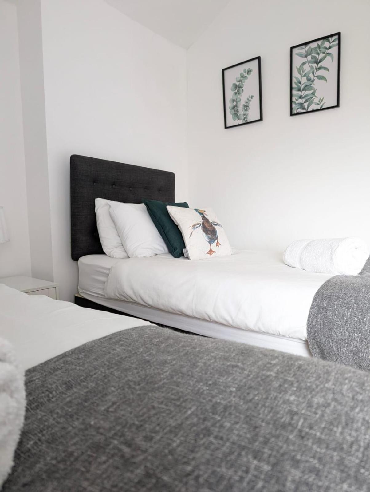 דירות דונקסטר 3Br-St Johns Hse-Free Parking-Workers-Kitchen-Wifi-Dog Friendly מראה חיצוני תמונה