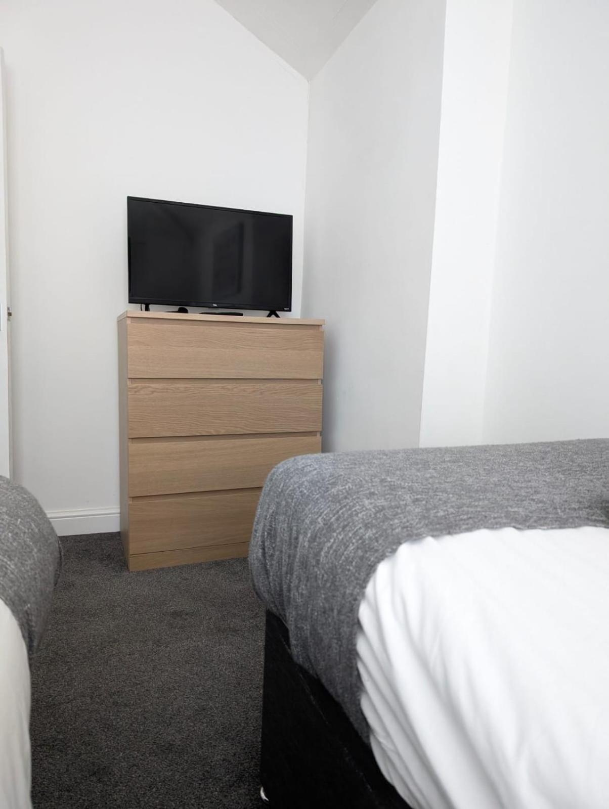 דירות דונקסטר 3Br-St Johns Hse-Free Parking-Workers-Kitchen-Wifi-Dog Friendly מראה חיצוני תמונה