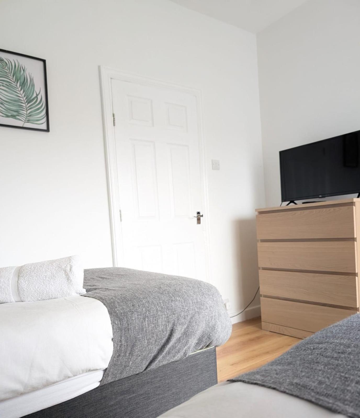 דירות דונקסטר 3Br-St Johns Hse-Free Parking-Workers-Kitchen-Wifi-Dog Friendly מראה חיצוני תמונה